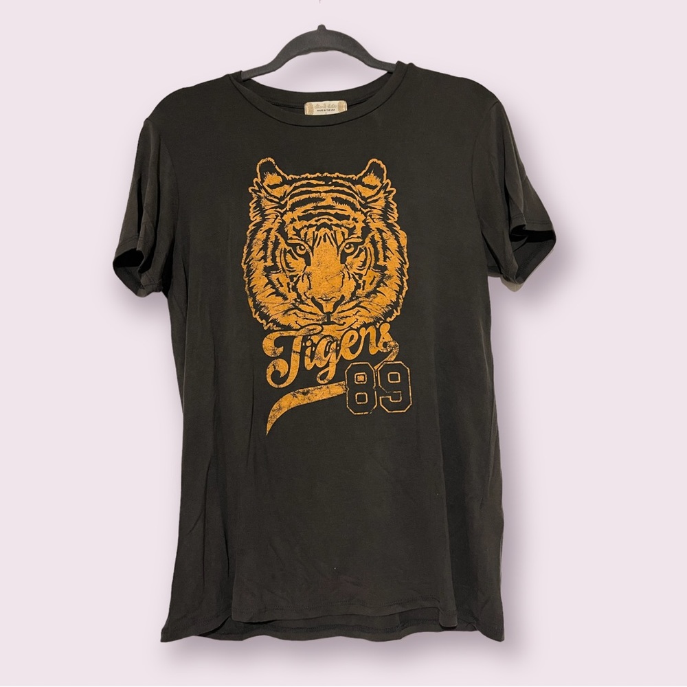 Altar’d State Tiger Graphic Tee